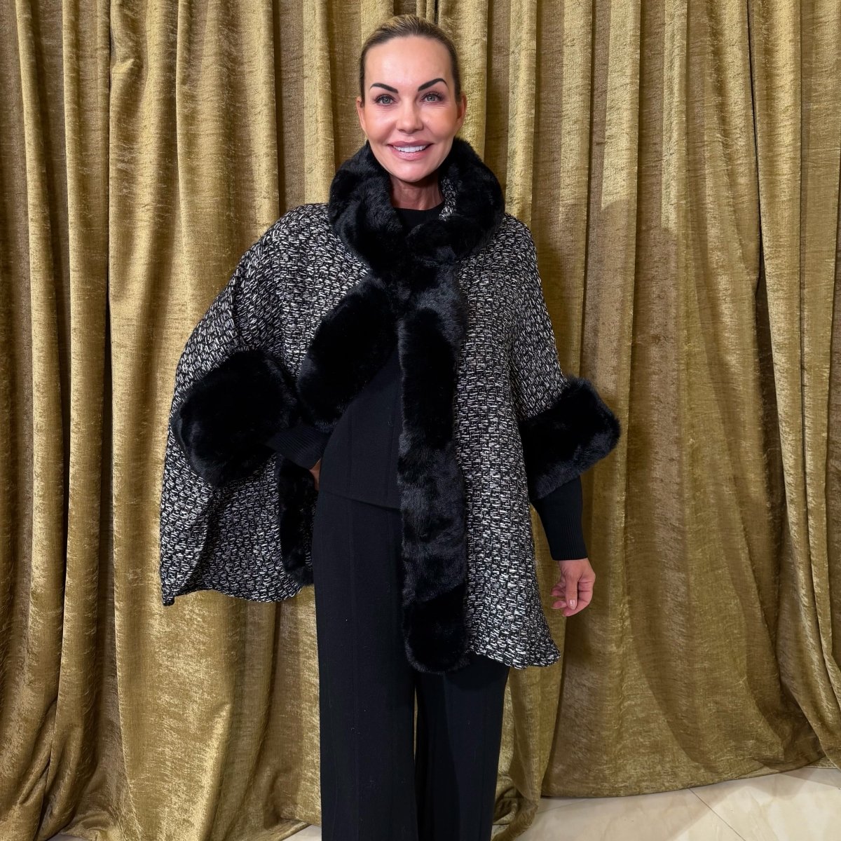 Pončo Amanda - Markiza Moda Italiana