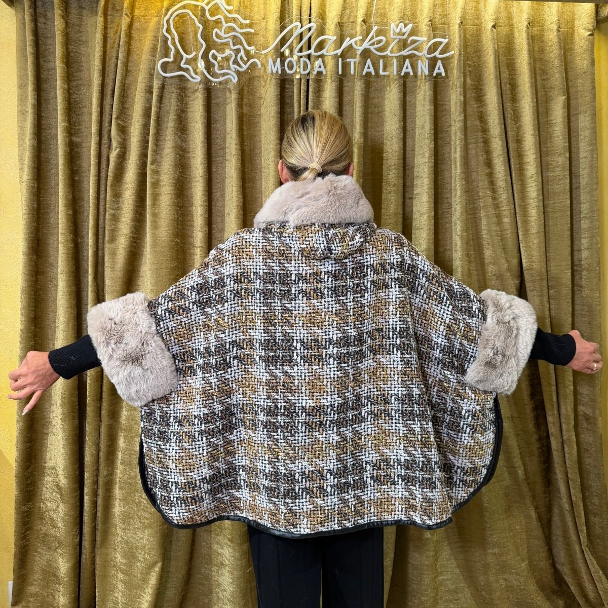 Pončo Klaudia - Markiza Moda Italiana