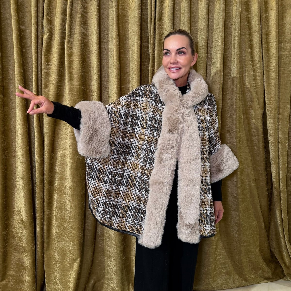 Pončo Klaudia - Markiza Moda Italiana