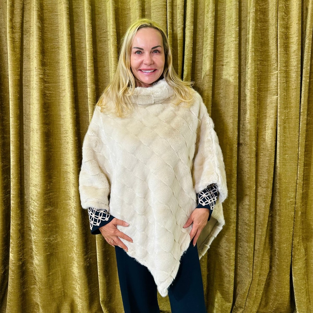 Pončo - Markiza Moda Italiana