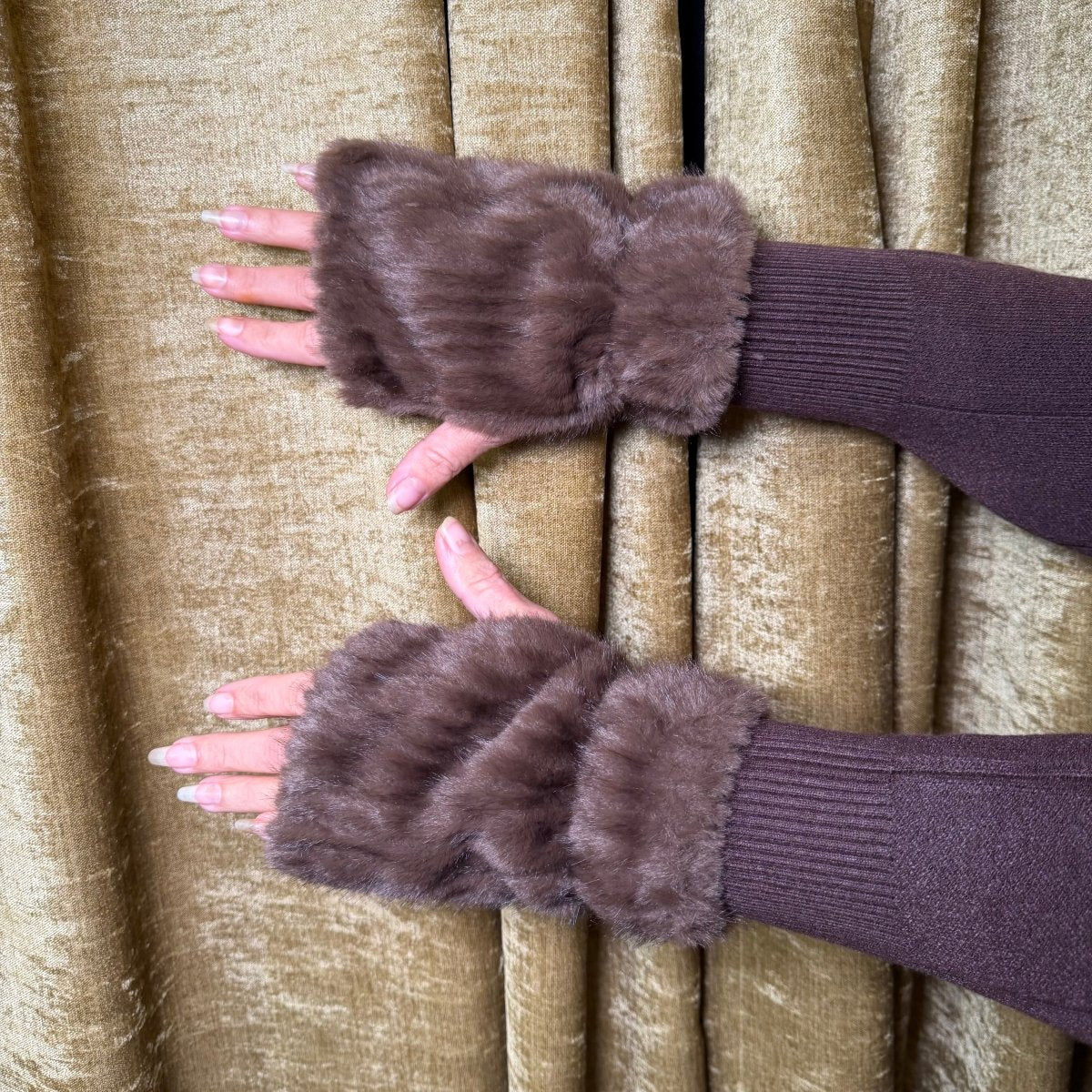 Rukavice bez prstov kožušinové - Markiza Moda Italiana