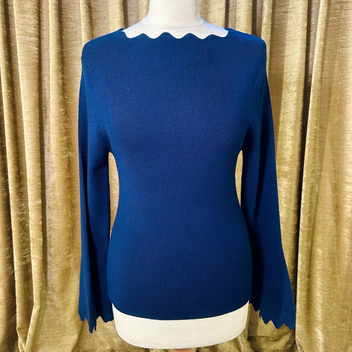 Sveter oblúčik new model - Markiza Moda Italiana