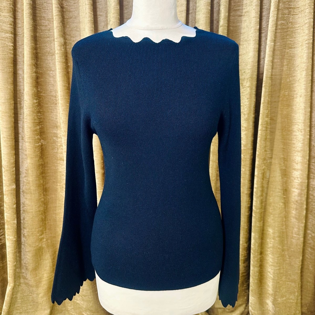 Sveter oblúčik new model - Markiza Moda Italiana