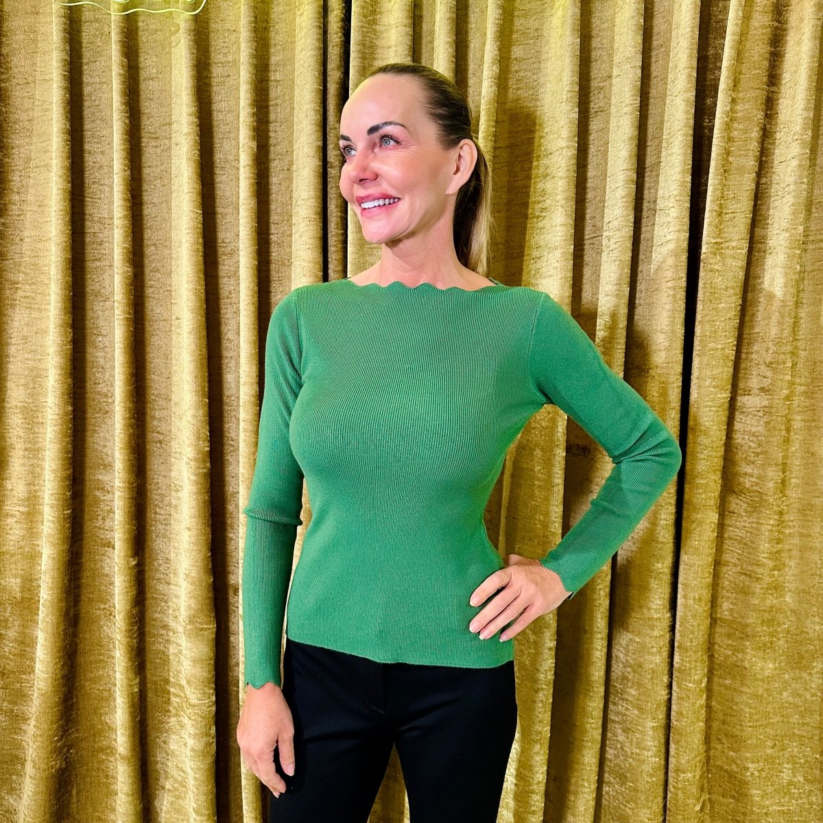 Svetrík oblúčik dlhý rukáv - Markiza Moda Italiana