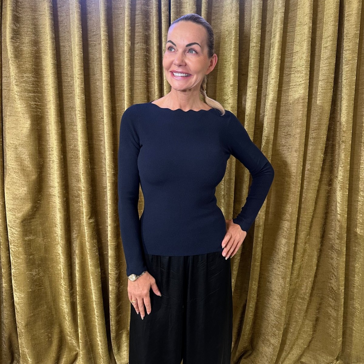 Svetrík oblúčik dlhý rukáv - Markiza Moda Italiana