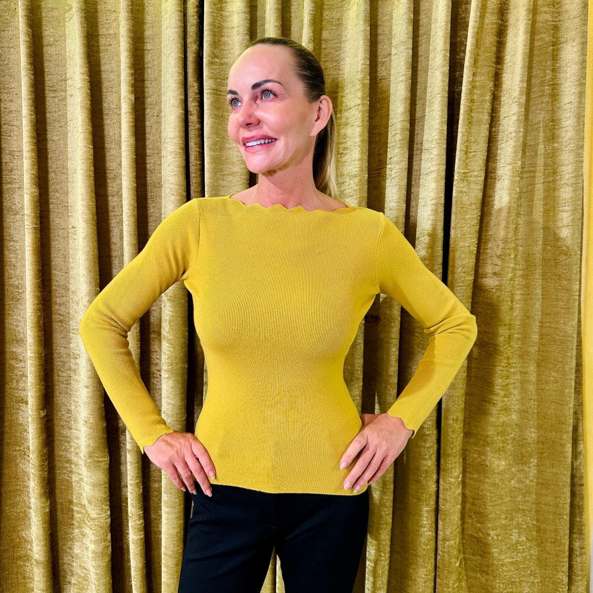 Svetrík oblúčik dlhý rukáv - Markiza Moda Italiana