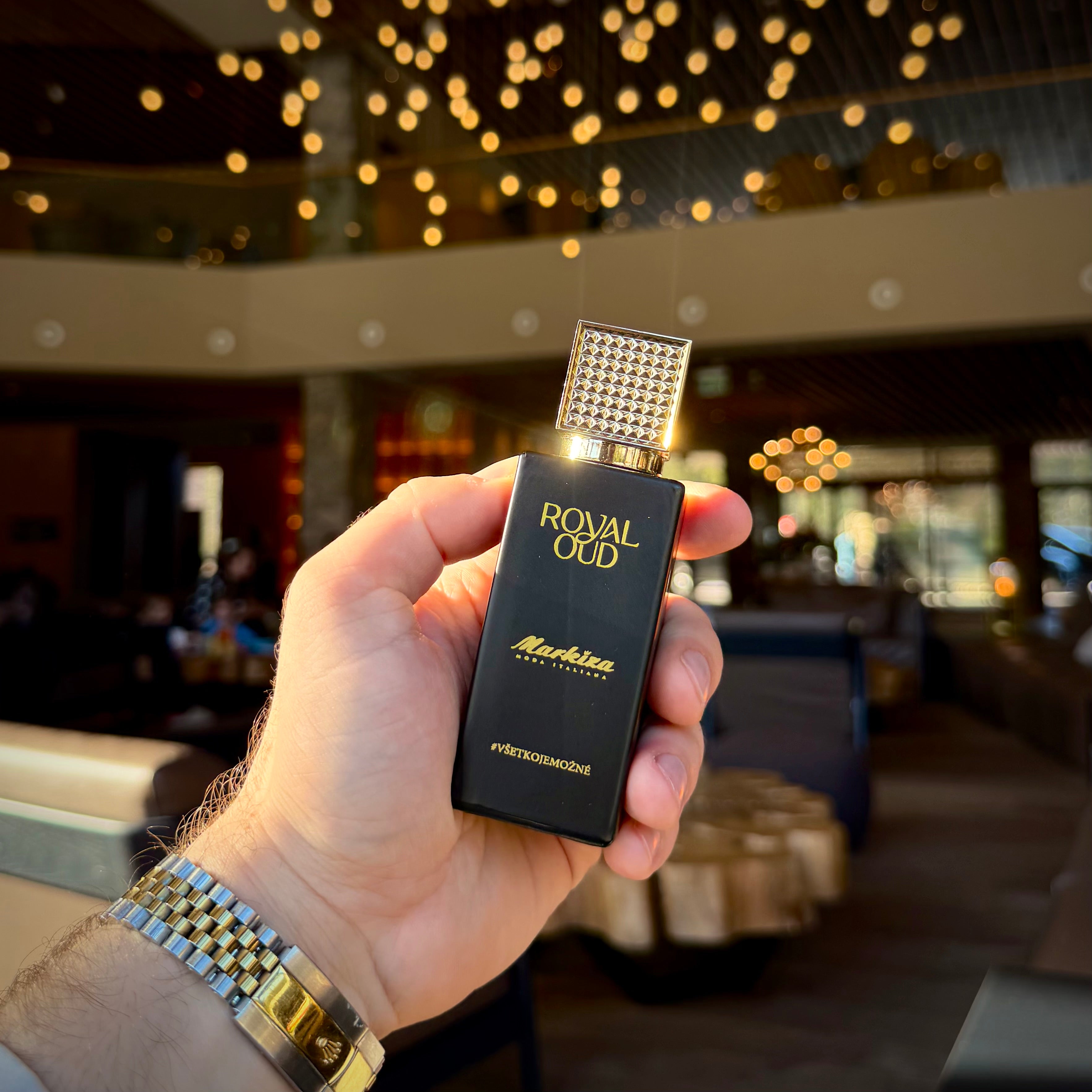 Parfum Royal Oud - Balíček MDŽ