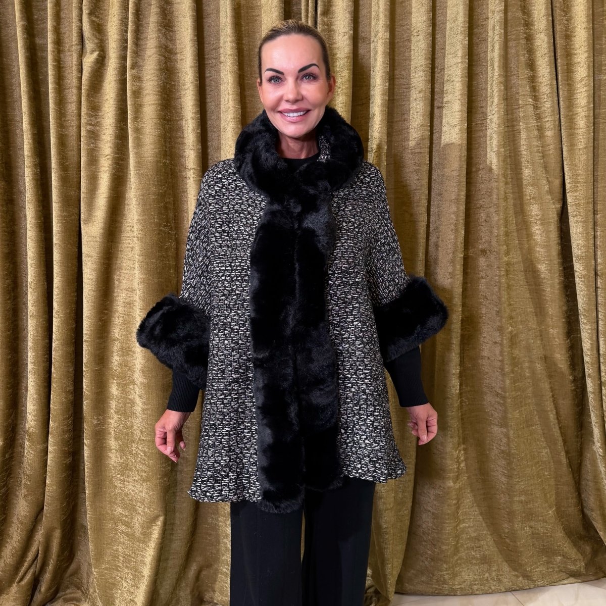 Pončo Amanda - Markiza Moda Italiana