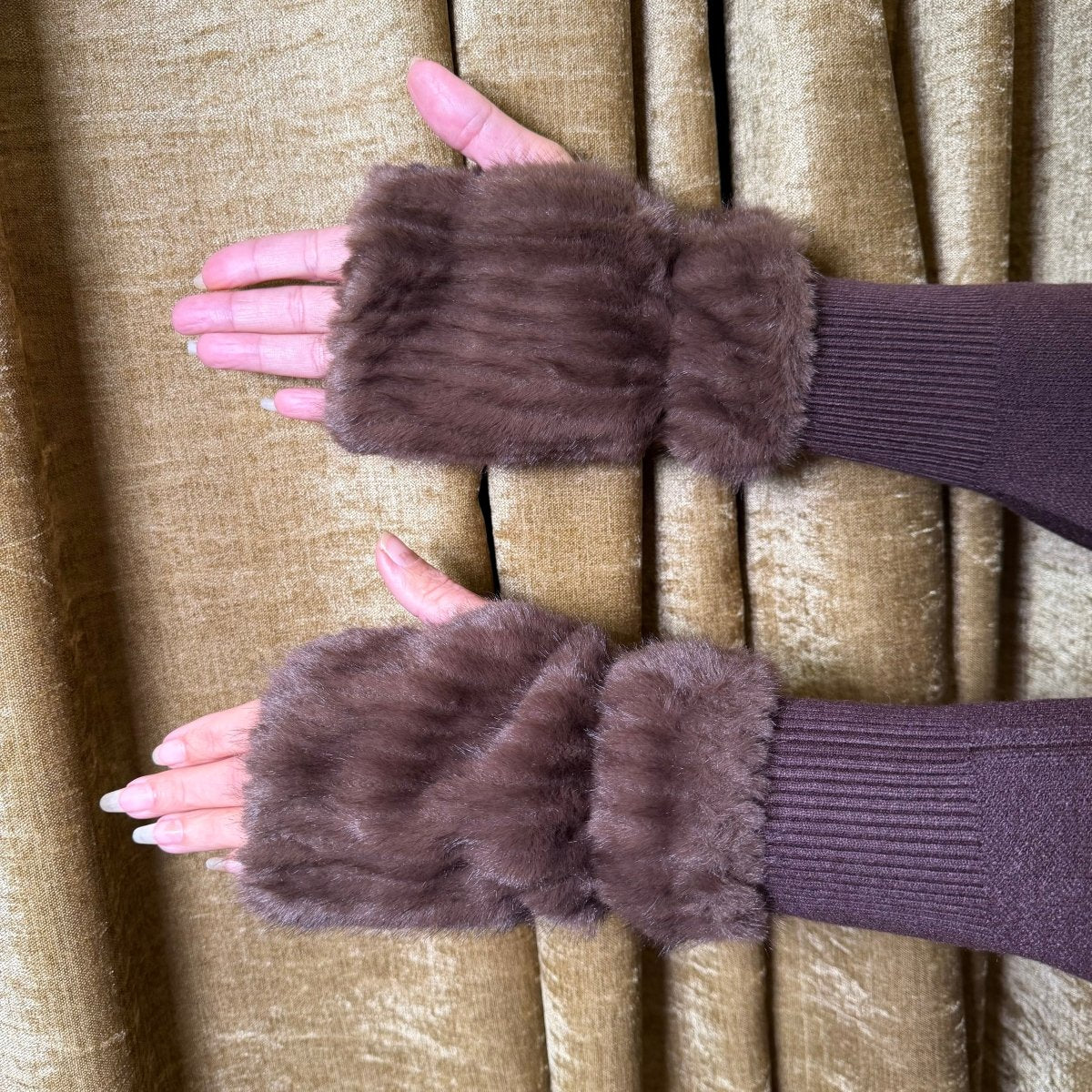 Rukavice bez prstov kožušinové - Markiza Moda Italiana